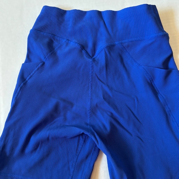 SUUKSESS Women Cross Workout Shorts with Pockets gym shorts, size - Picture 3 of 4